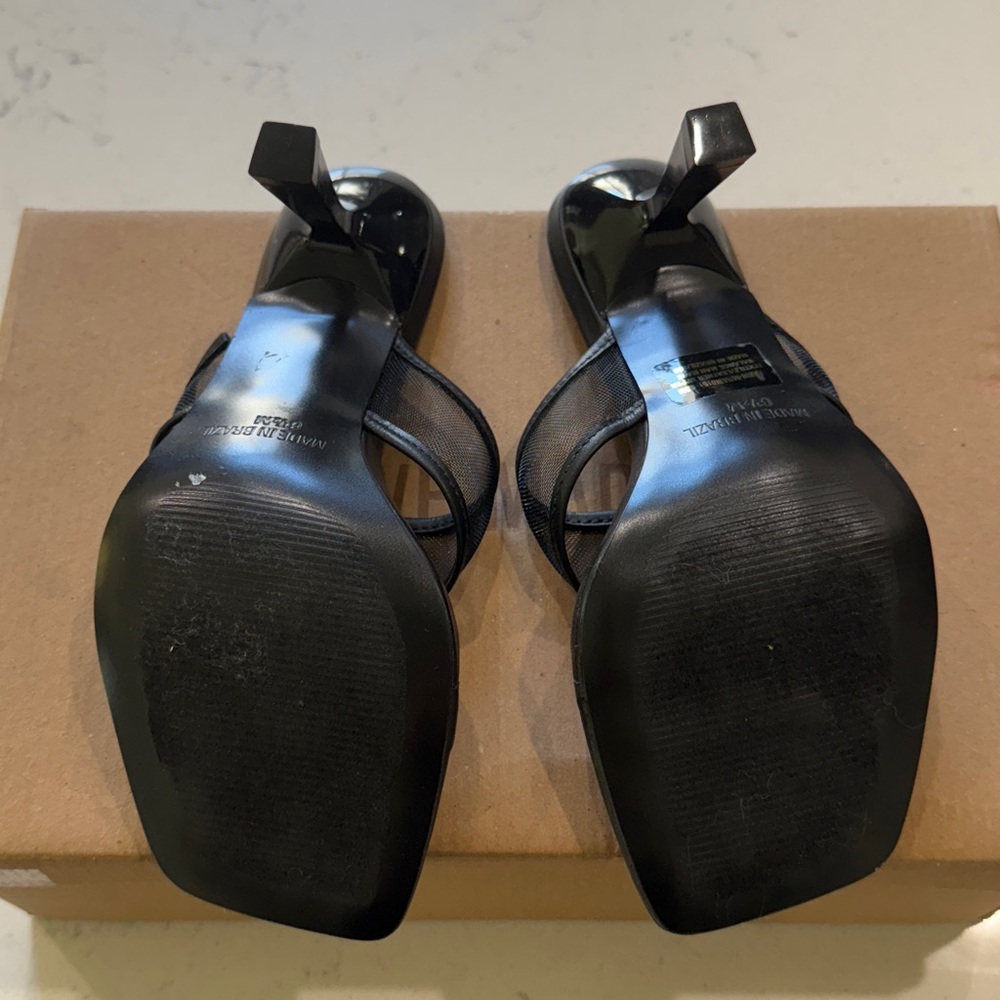 Steve Madden Black Mesh Thong Heel Sandals - Picture 12 of 14
